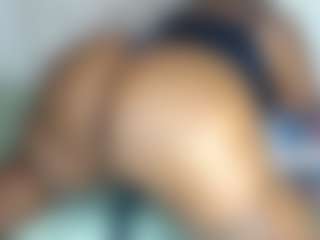 Live cam show with BigMagBooty85 - Middle Aged on CamwithHer