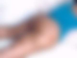 Show en direct avec BigMagBooty85 - Gagging sur Camsoda