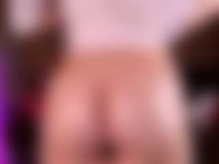 Live cam show with FreyaRay - Asian Public on studioflirtlive.com