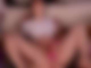 Live cam show with FreyaRay - Asian Granny on Camsoda
