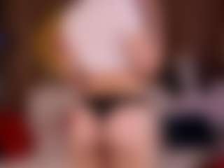 Live cam show with FreyaRay - Small Tits Teen (18+) on Camsoda