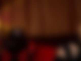 Live cam show with FreyaRay - Asian Public on CamClone