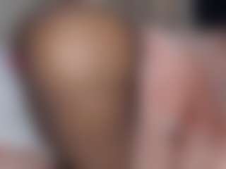 Live cam show with Seductivevenus - Flashing on CamwithHer
