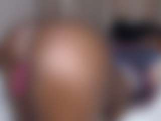 Live cam show with Seductivevenus - Oil on CamClone