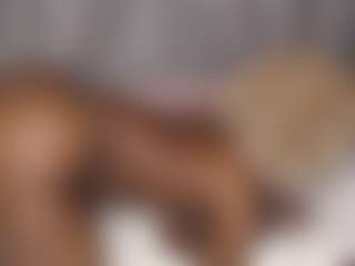 Live cam show with Seductivevenus - Oil on Soda Cam
