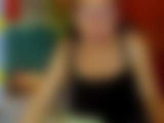 Live cam show with asherat - Spank on Hubzter Live