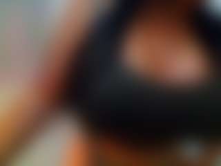 Live cam show with Hillarysofia - Black Hair on TeamSkeetLive