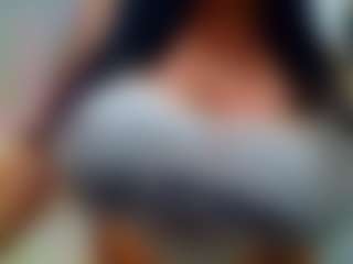 Live cam show with Hillarysofia - Brown Eyes on nudelive.tv
