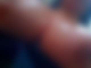 Live cam show with Hillarysofia - Tease on live18s.com