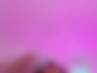 Live cam show with JoyceThompson - Blowjob on Soda Cam