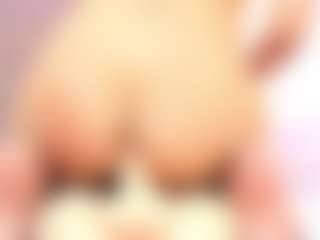 Live cam show with Julieta-Coopeer - Petite on AdultVida.com