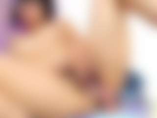Live cam show with Julieta-Coopeer - Shaved Pussy on https://playwithruby.com