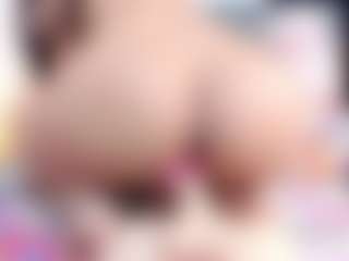 Live cam show with Julieta-Coopeer - American Petite on x69.live | colombia