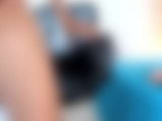 Live cam show with Julieta-Coopeer - Petite on Gym Cam Girls