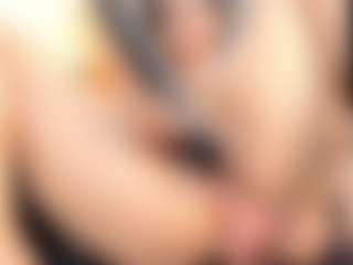 Live cam show with Julieta-Coopeer - Tease on Camsoda