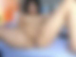 Live cam show with Julieta-Coopeer - Butt Plug on sexylivex.com