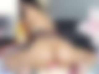 Live cam show with Julieta-Coopeer - Ride on Camsoda