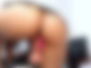 Live cam show with Julieta-Coopeer - Fingering on Cam Slut