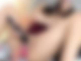 Live cam show with Julieta-Coopeer - Erotic Dance on Gym Cam Girls