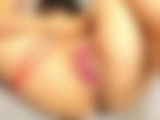 Live cam show with Julieta-Coopeer - Petite on TottyGirls