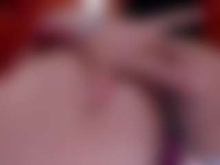 Laura Hills's Live Sex Cam Show