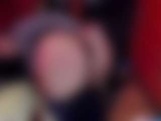 Live cam show with Laura Hills - Role Play on CamSodaAdn