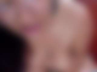 Laura Hills's Live Sex Cam Show