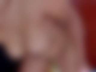 Live cam show with Laura Hills - Smoking on madthumbs
