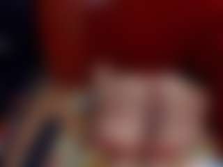 Live cam show with Laura Hills - Living Room on Camsoda