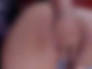 Laura Hills's Live Sex Cam Show