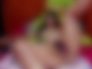 Laura Hills's Live Sex Cam Show
