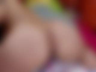 Laura Hills's Live Sex Cam Show