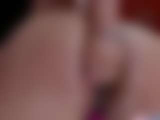 Laura Hills's Live Sex Cam Show