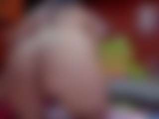 Laura Hills's Live Sex Cam Show