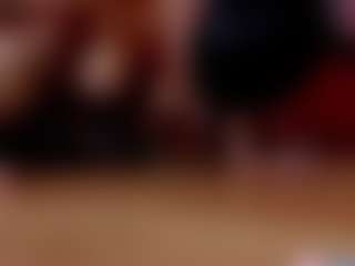 Laura Hills's Live Sex Cam Show