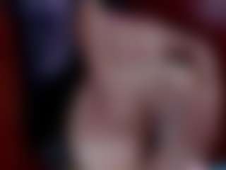 Live cam show with Laura Hills - Living Room on Camsoda