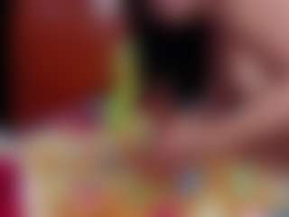 Laura Hills's Live Sex Cam Show