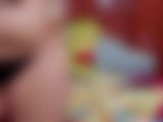 Laura Hills's Live Sex Cam Show