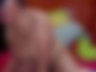 Laura Hills's Live Sex Cam Show