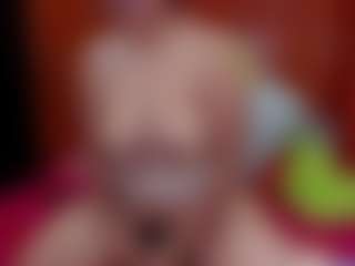 Laura Hills's Live Sex Cam Show