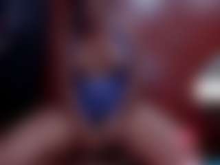 Laura Hills's Live Sex Cam Show