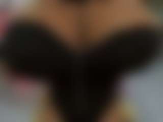 Miacoluxy's Live Sex Cam Show