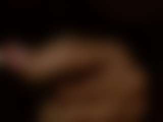 Miacoluxy's Live Sex Cam Show