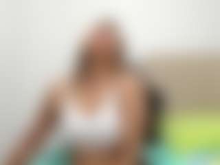 Live cam show with Chloemiller89 - Middle Aged on live18s.com