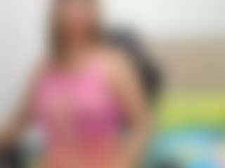 Chloemiller89 MILF webcam performer live streaming