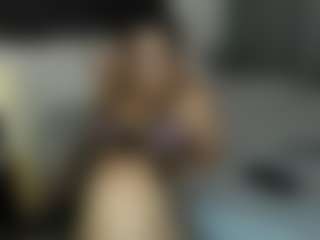 Live cam show with emy - Average on CamwithHer