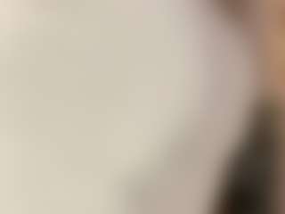Live cam show with IrisAllen - Wet on Dolls Live