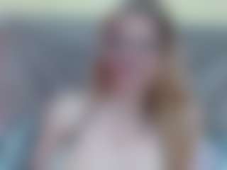 Live cam show with Esmeralda - Big Tits on hotwifechat.live
