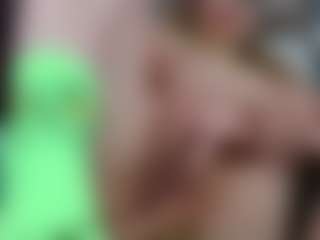 Live cam show with Esmeralda - Wife on crypto-cams