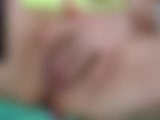 Live cam show with Esmeralda - Dp on Gym Cam Girls